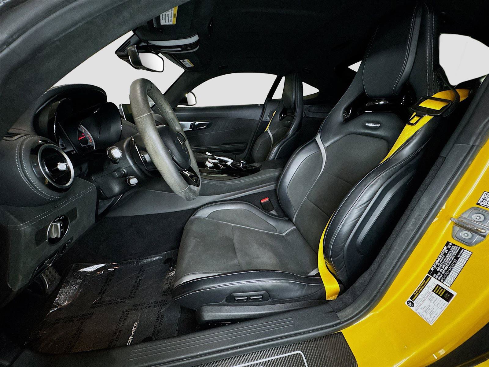 Used 2019 Mercedes-Benz AMG GT R image 2