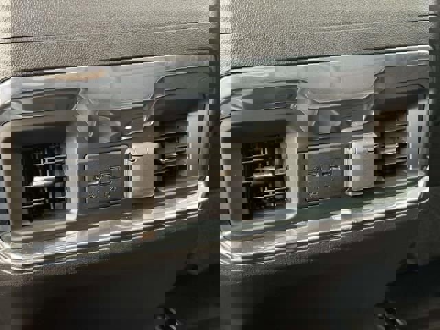 Used 2022 GMC Sierra 2500 Denali w/ Denali Black Diamond Edition image 15