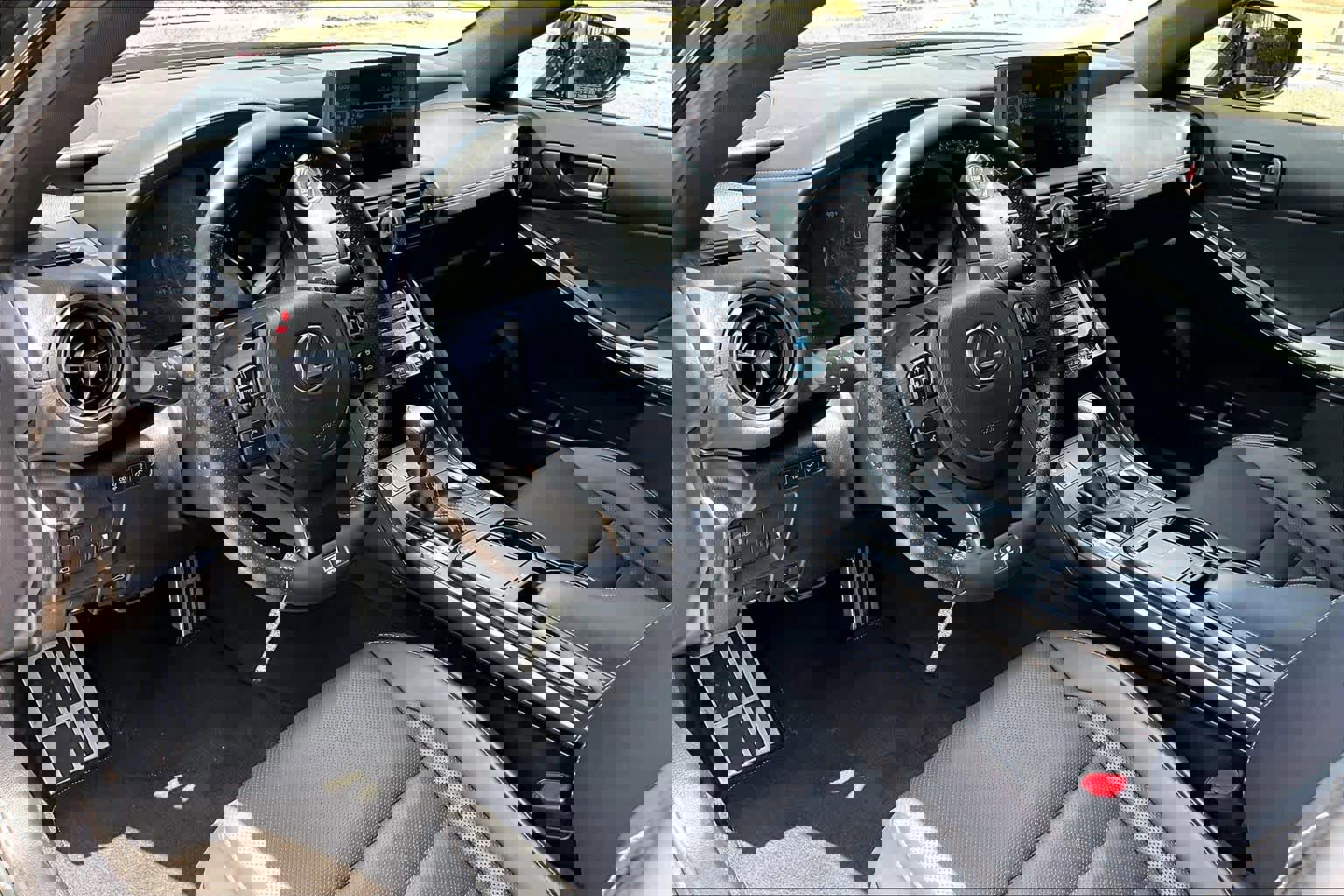 Used 2023 Lexus IS 350 F Sport w/ Navigation Package image 18