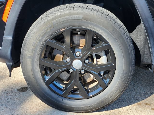 Certified 2023 Jeep Grand Cherokee L Limited AWD/4WD image 10