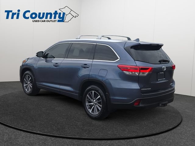 Certified 2017 Toyota Highlander XLE AWD/4WD image 6