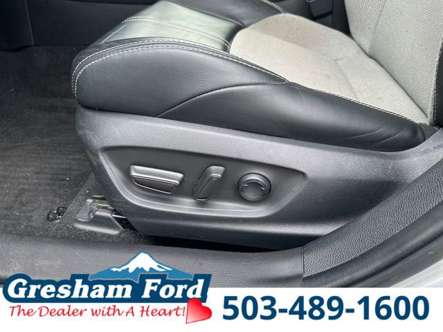 Used 2021 Toyota Corolla XSE image 31