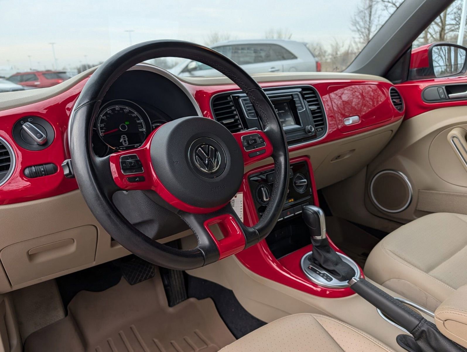 Used 2019 Volkswagen Beetle 2.0T image 25