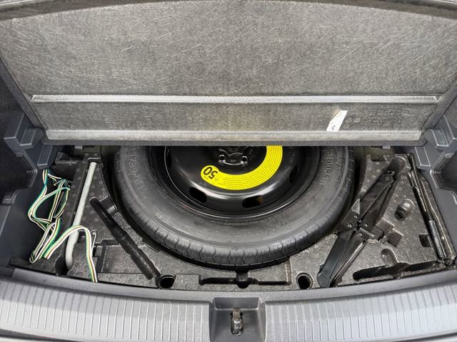 Used 2021 Volkswagen Tiguan SE R-Line image 35