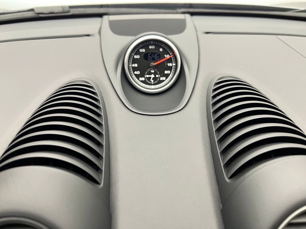 Used 2024 Porsche 718 Boxster GTS image 30