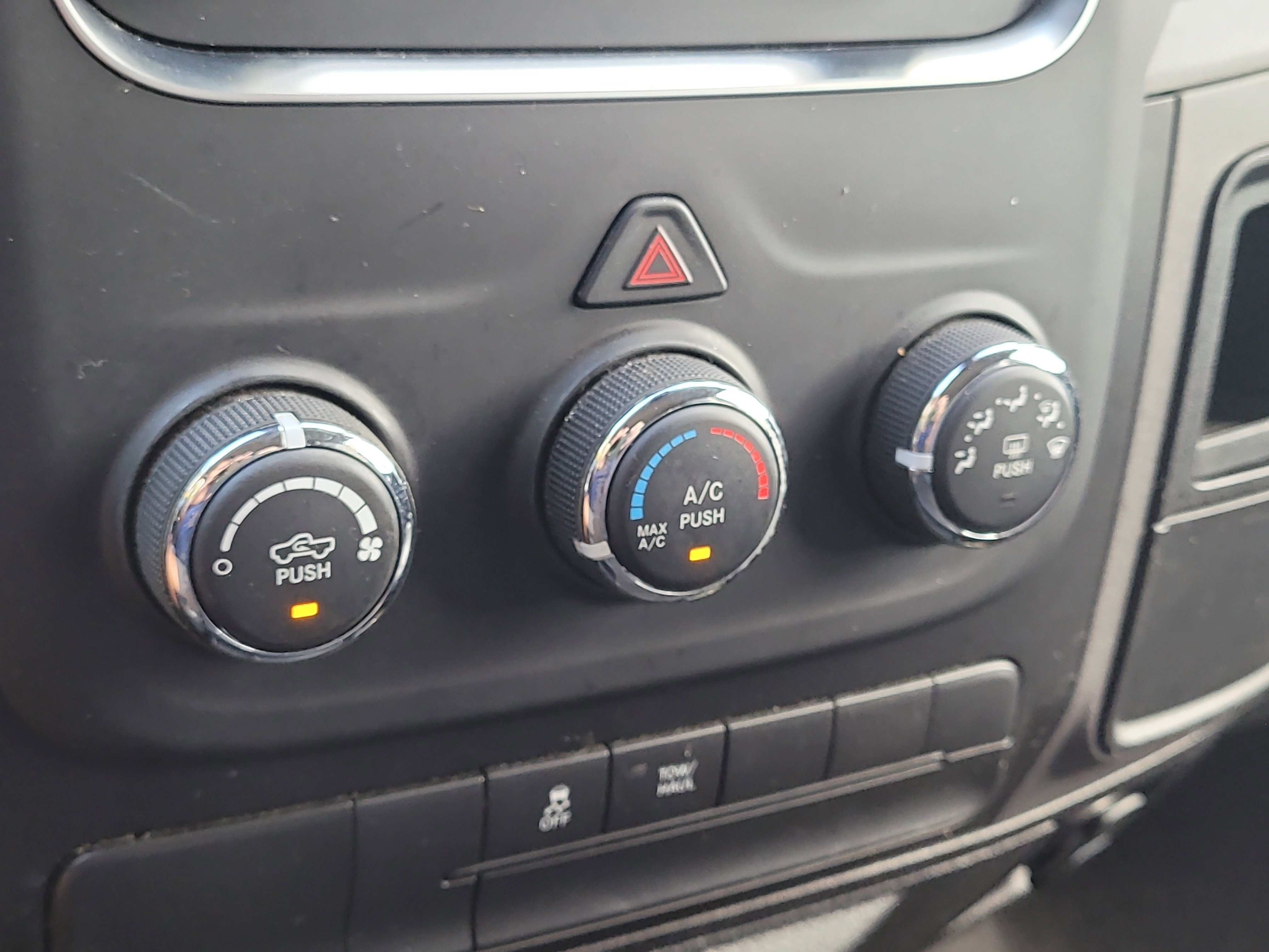 Used 2018 RAM 1500 Express w/ Express Value Package image 24