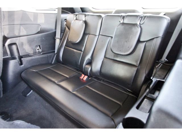 Used 2022 Ford Explorer XLT w/ Equipment Group 202A AWD/4WD image 12