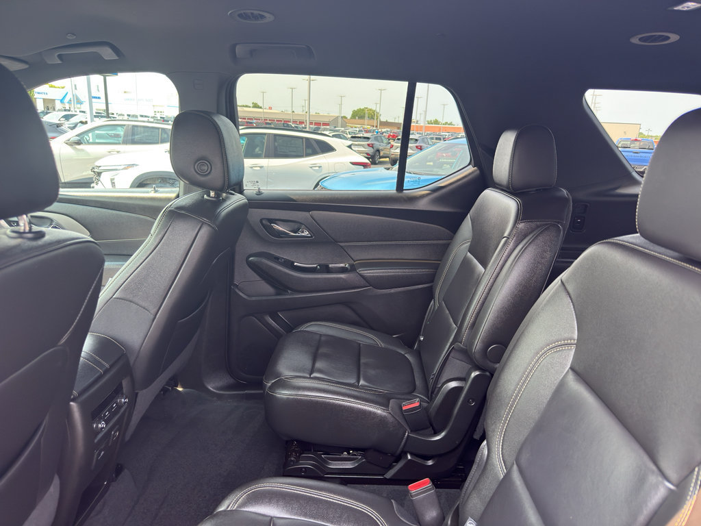 Certified 2023 Chevrolet Traverse LT w/ LT Premium Package AWD/4WD image 33
