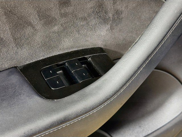 Used 2018 Tesla Model 3 Long Range RWD image 16