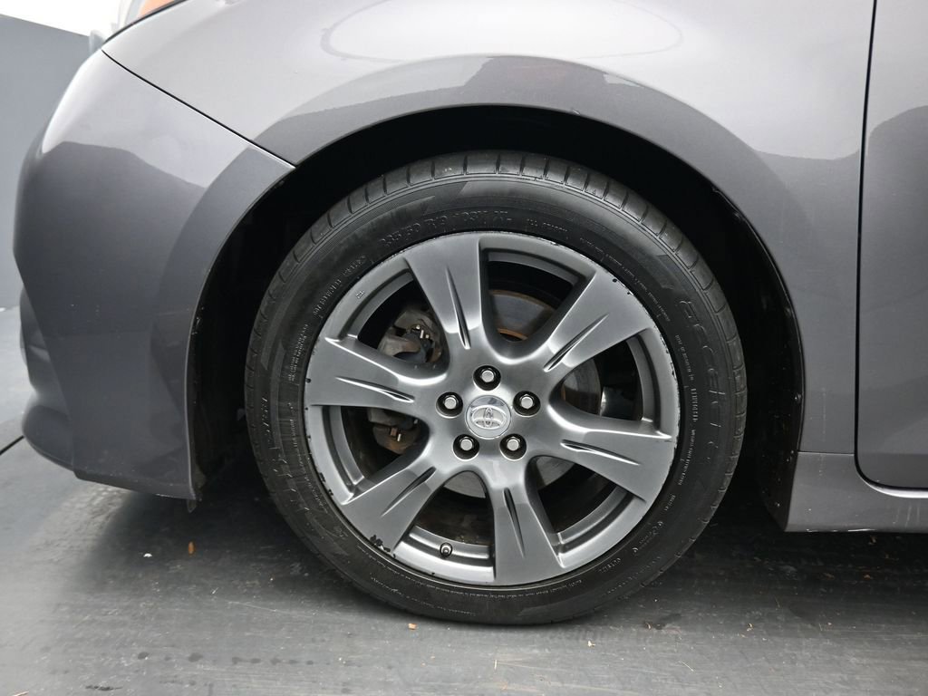 Used 2017 Toyota Sienna SE w/ SE Preferred Package image 66