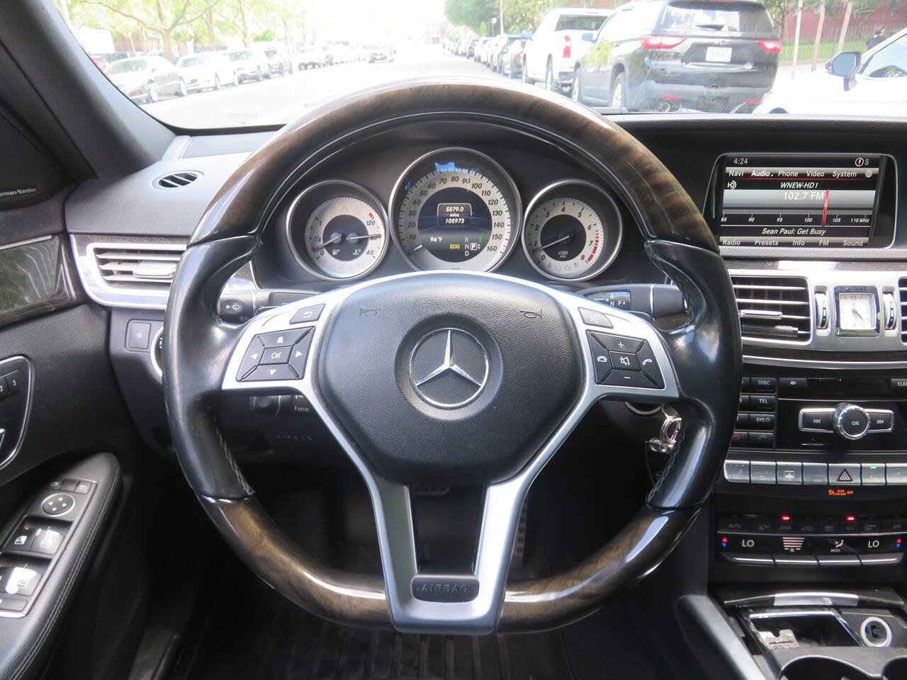 Used 2014 Mercedes-Benz E 550 4MATIC Sedan image 14