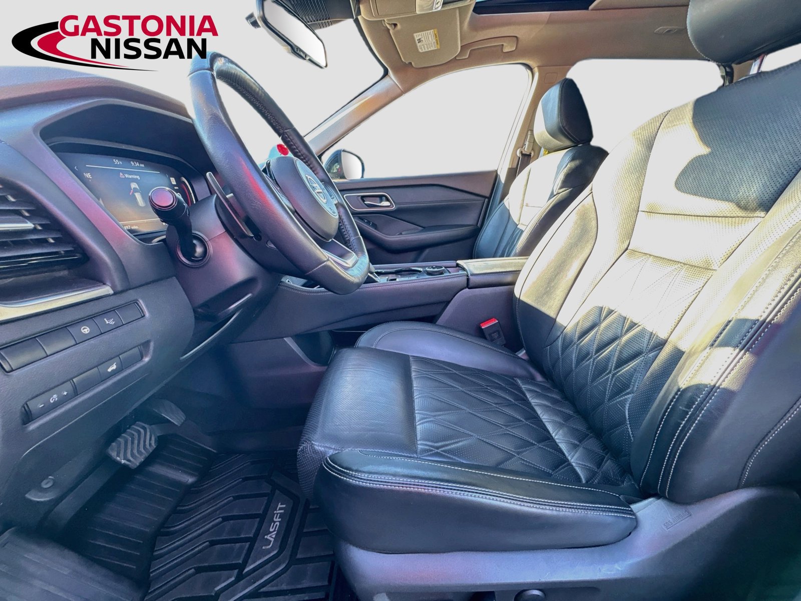 Used 2021 Nissan Rogue Platinum AWD/4WD image 29