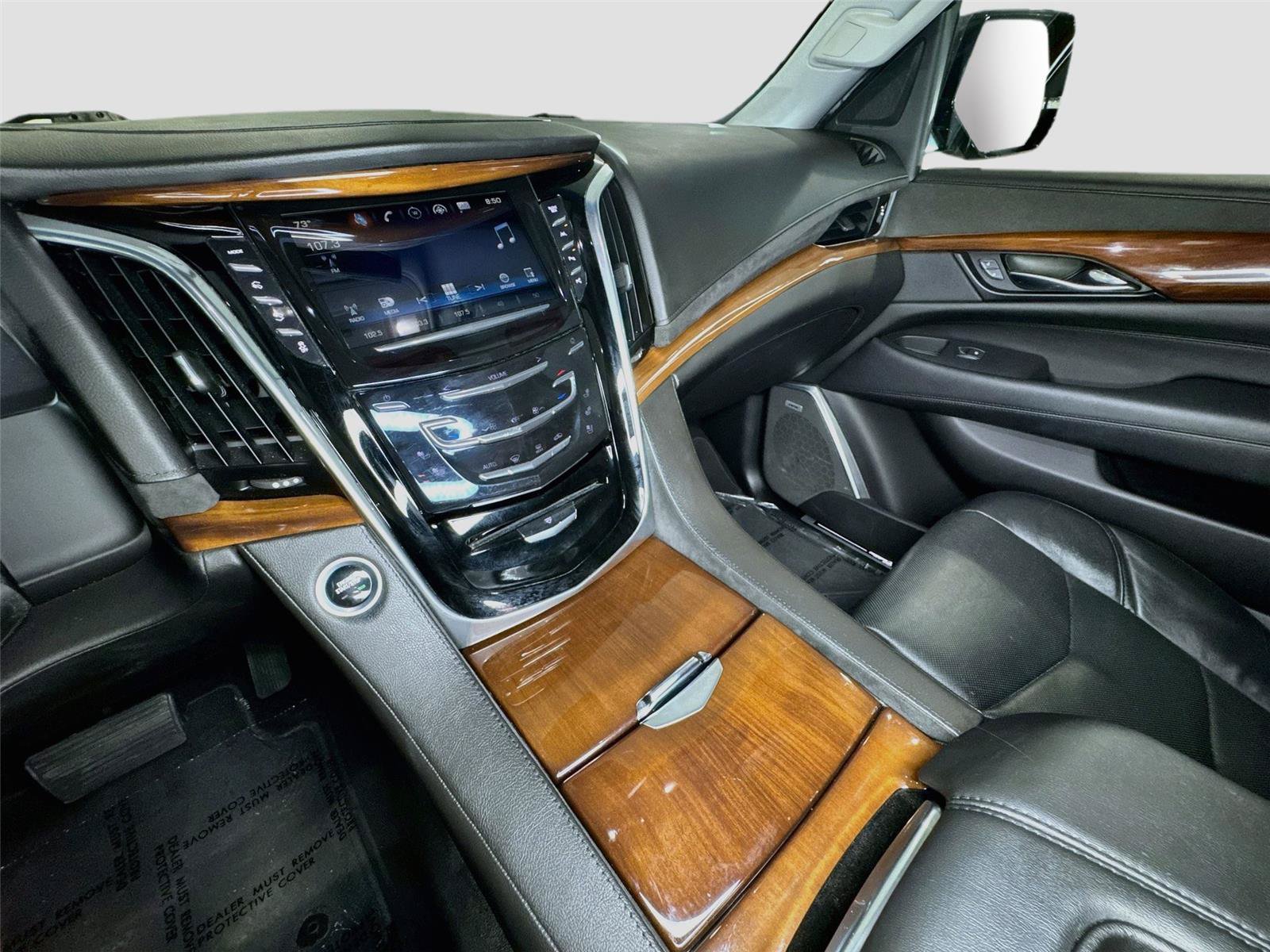 Used 2017 Cadillac Escalade Premium Luxury AWD/4WD image 15