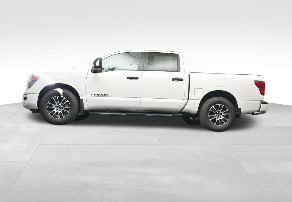 Used 2024 Nissan Titan SV w/ SV Convenience Package image 29