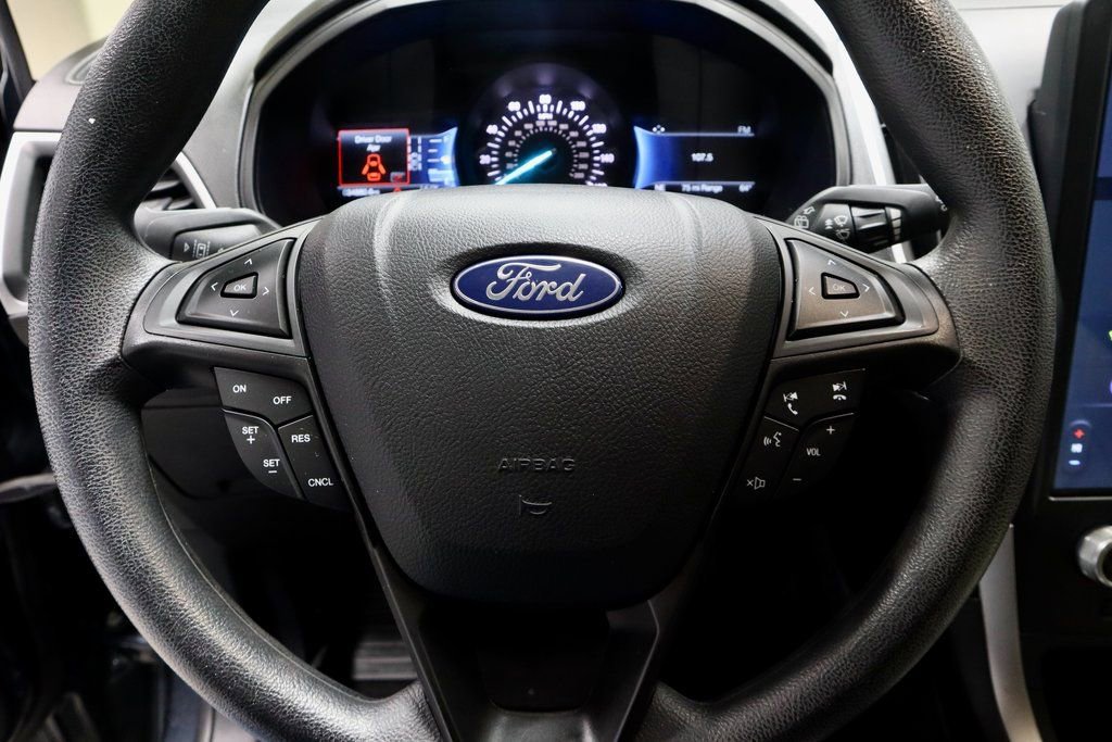 Certified 2022 Ford Edge SE image 31