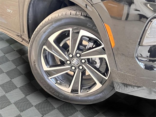 Certified 2025 Buick Enclave Sport Touring image 34