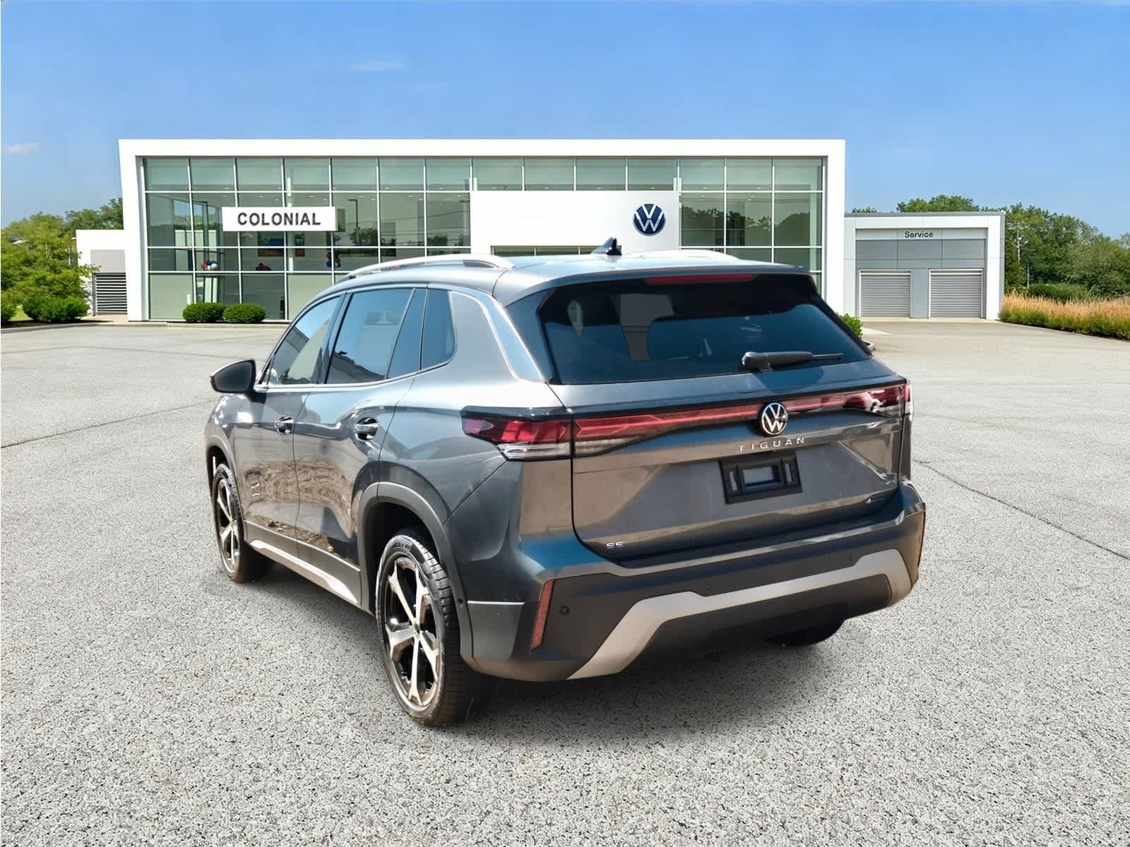 New 2026 Volkswagen Tiguan SE AWD/4WD image 10