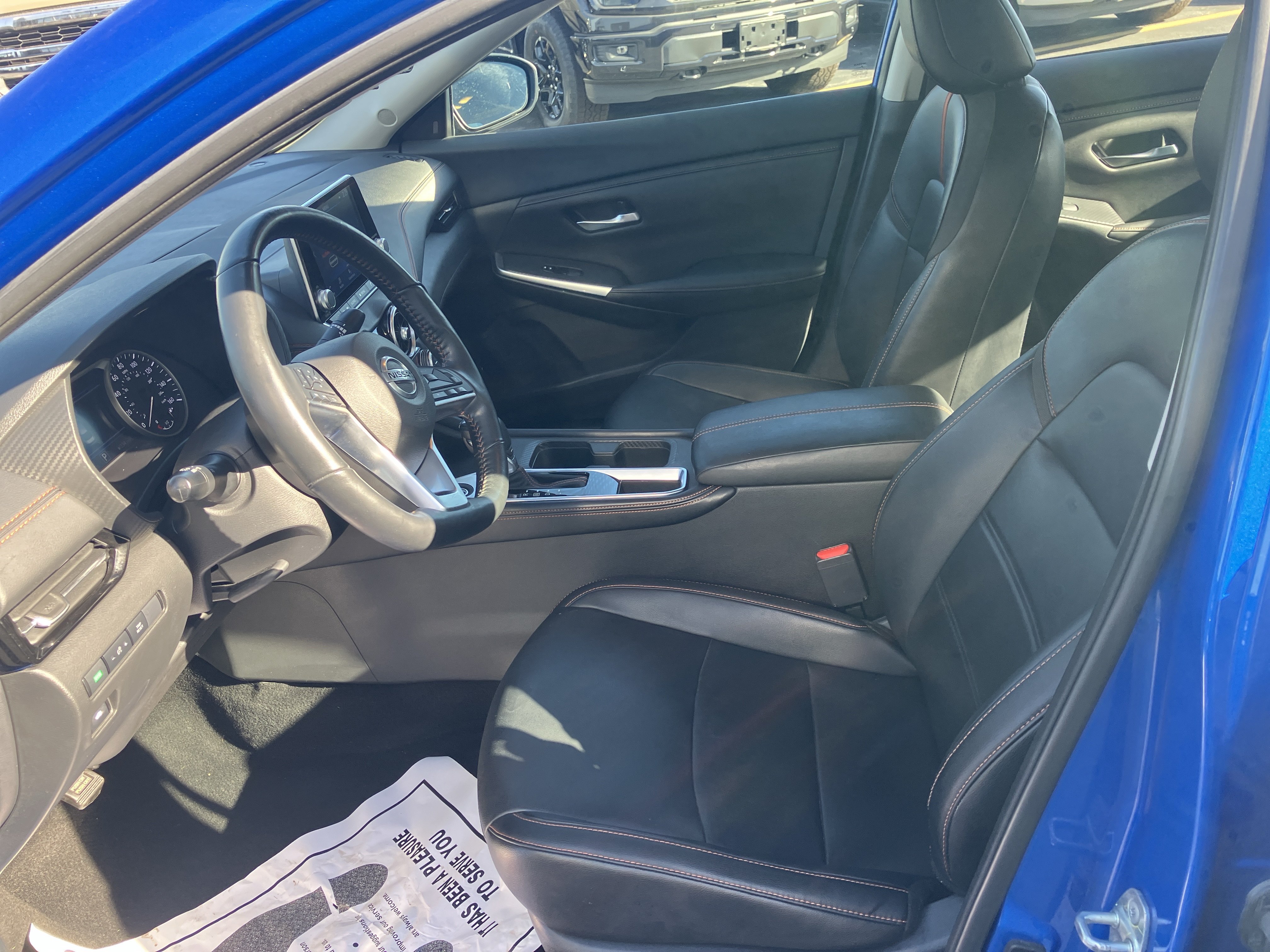Used 2022 Nissan Sentra SR w/ SR Premium Package FWD image 17