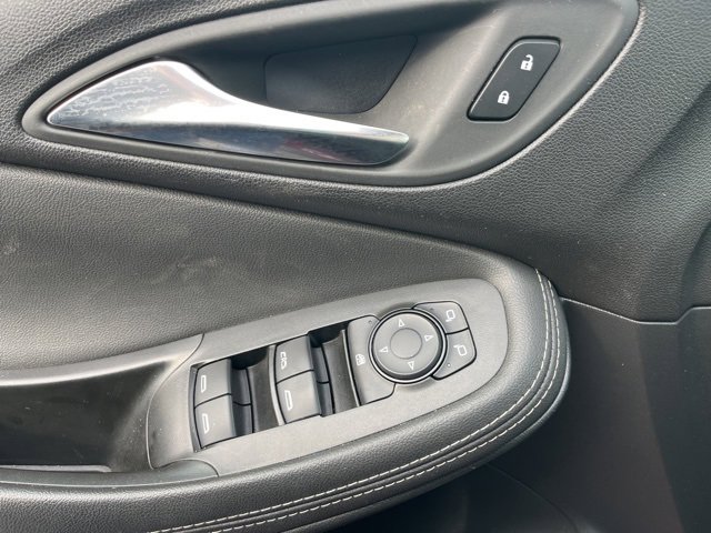 Used 2024 Buick Encore GX Sport Touring image 15