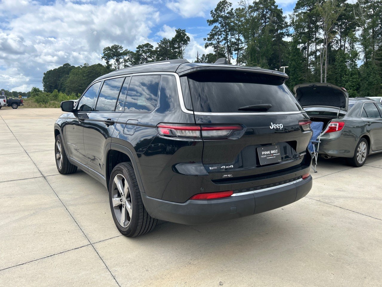 Used 2021 Jeep Grand Cherokee L Limited AWD/4WD image 4