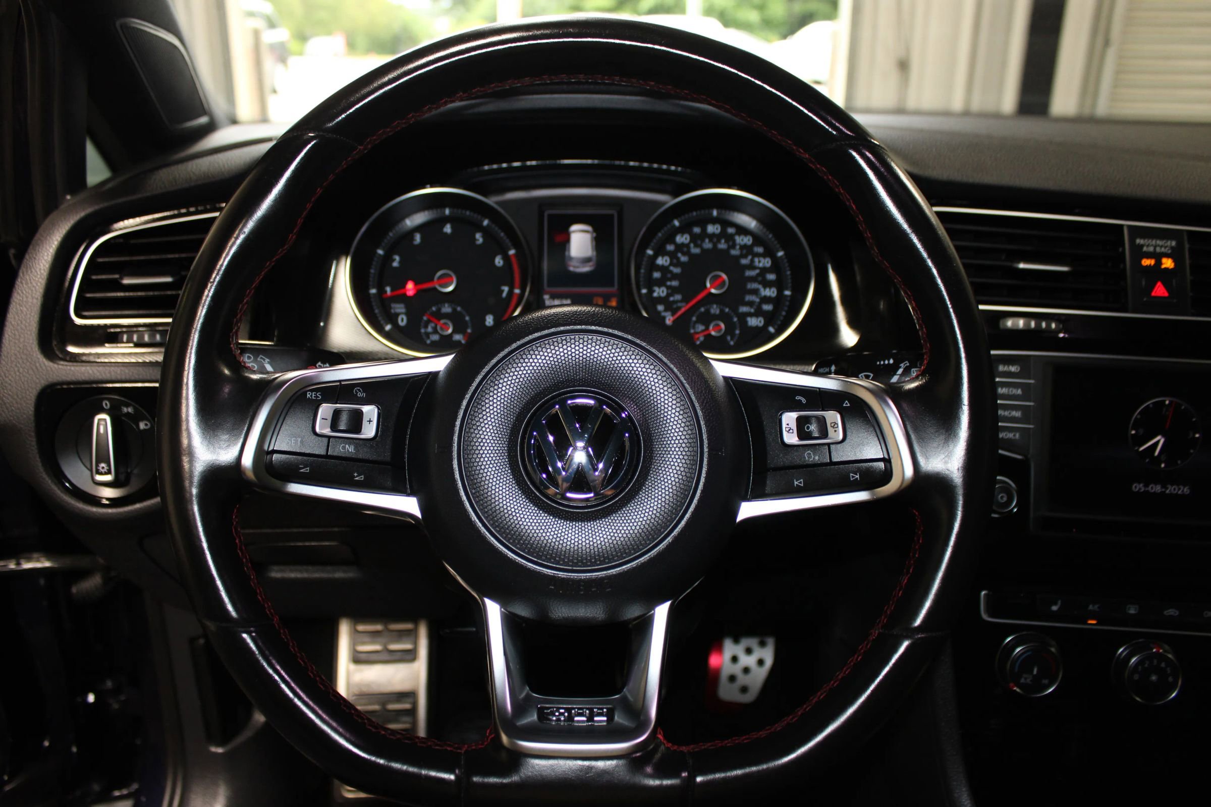 Used 2017 Volkswagen GTI Sport FWD image 11