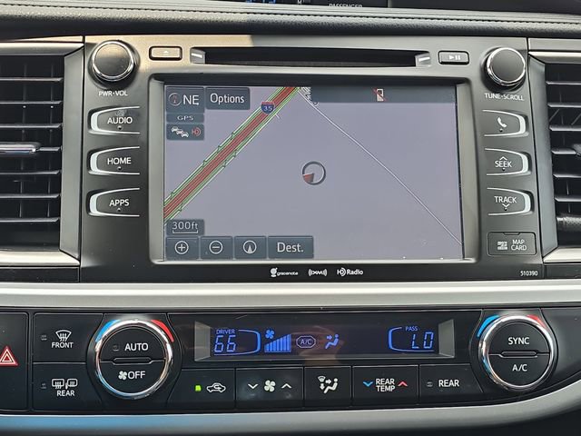 Used 2019 Toyota Highlander SE FWD image 23