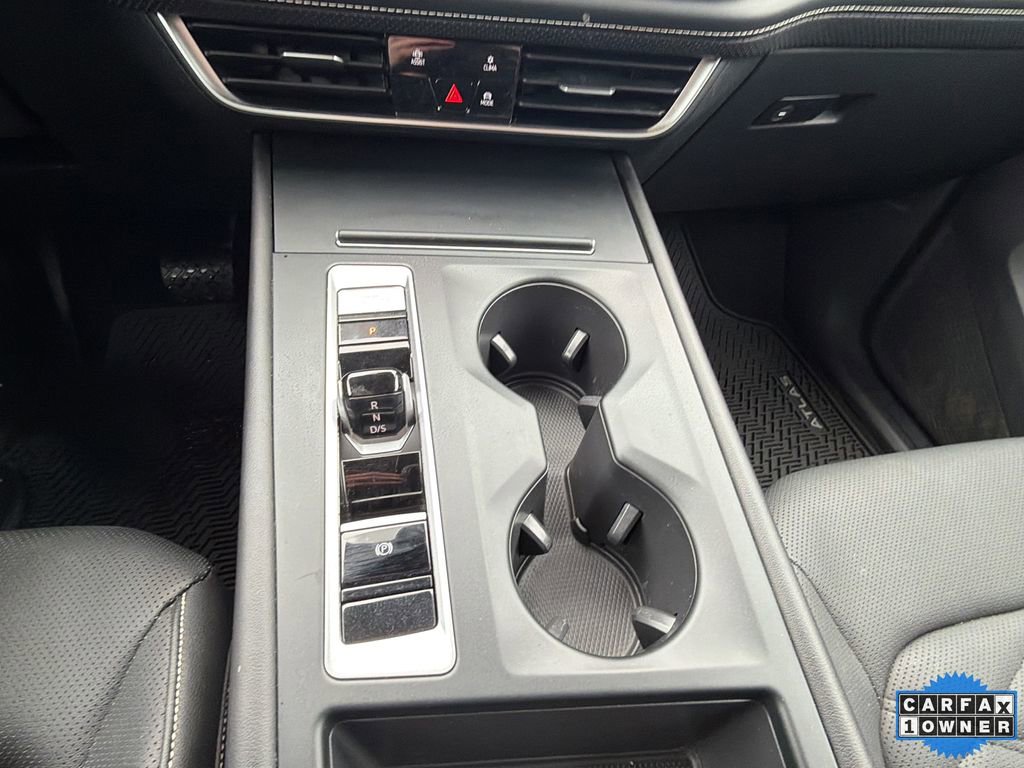 Used 2024 Volkswagen Atlas SE image 32