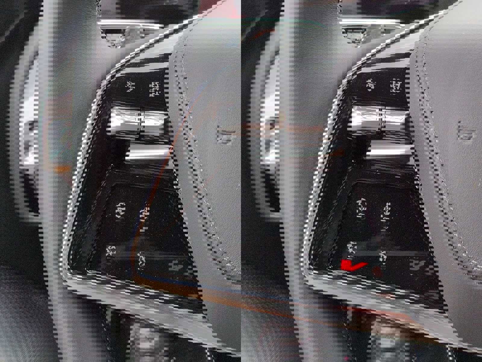 New 2026 Cadillac Lyriq V image 15