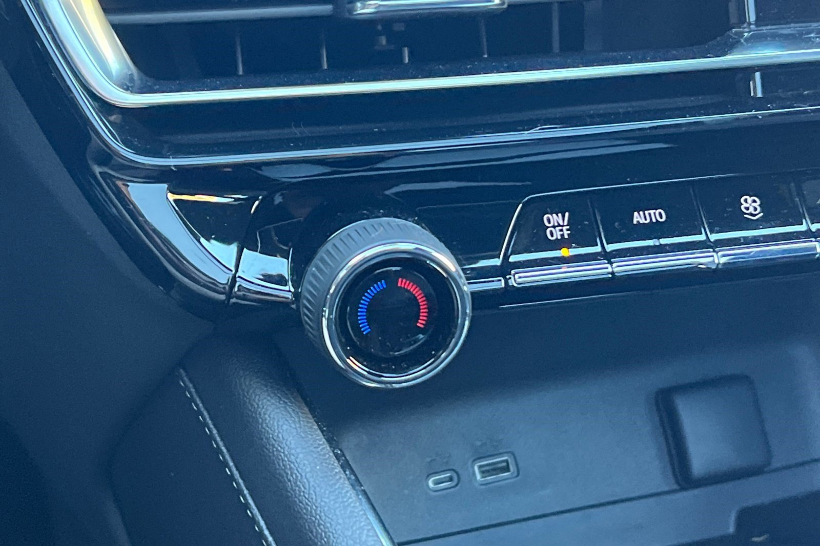 Certified 2025 Chevrolet Traverse High Country w/ LPO, Floor Liner Package image 29