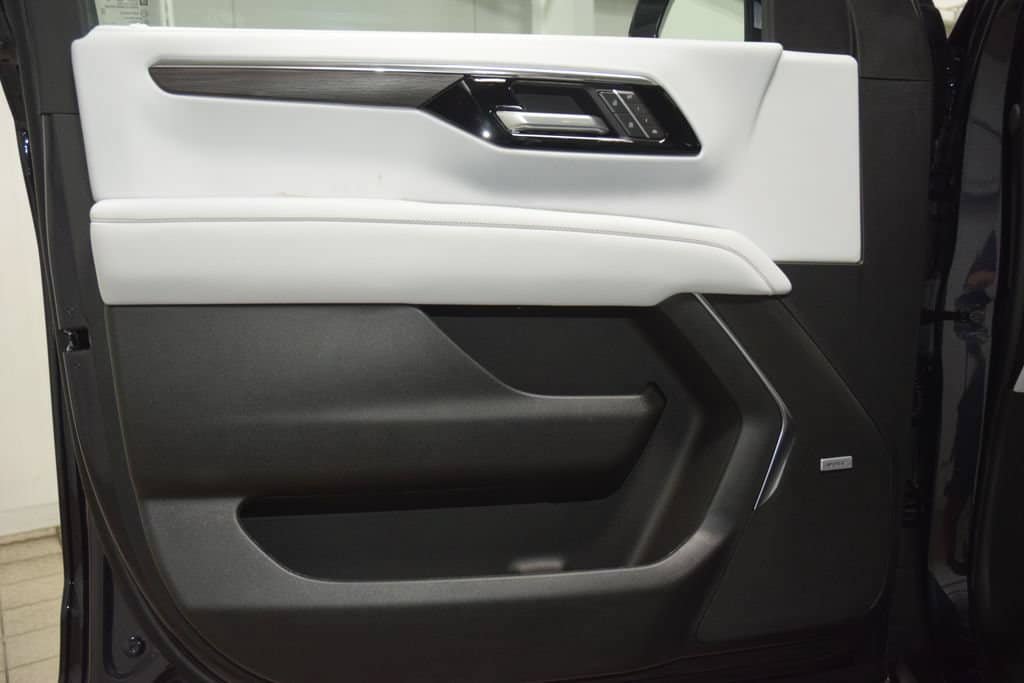 New 2026 Chevrolet Suburban Premier AWD/4WD image 50