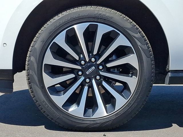 Certified 2023 Lincoln Navigator L Reserve AWD/4WD image 8