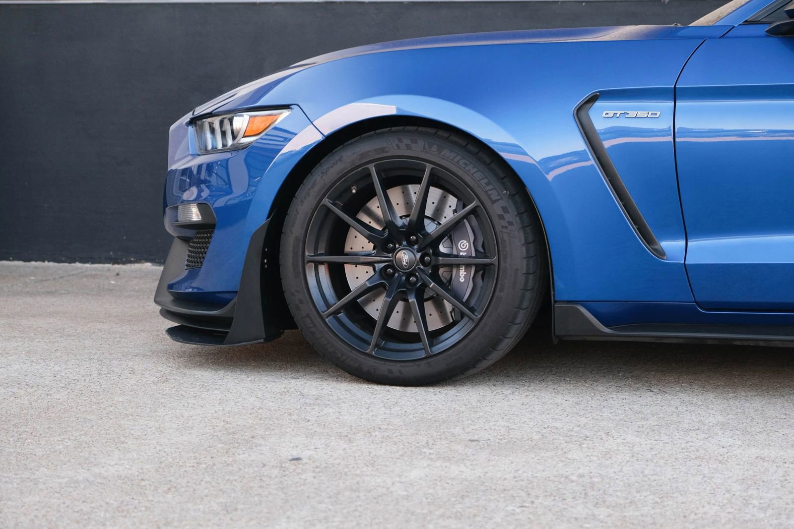 Used 2017 Ford Mustang Shelby GT350 w/ Electronics Package image 9