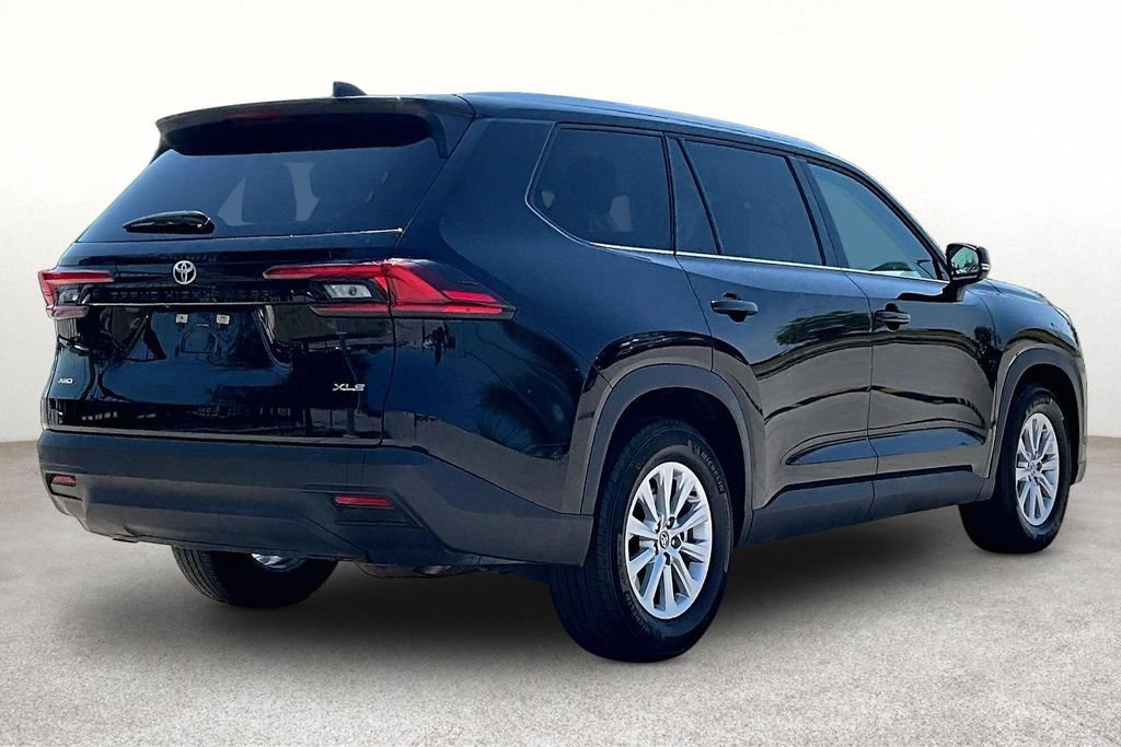 Used 2025 Toyota Grand Highlander AWD image 13