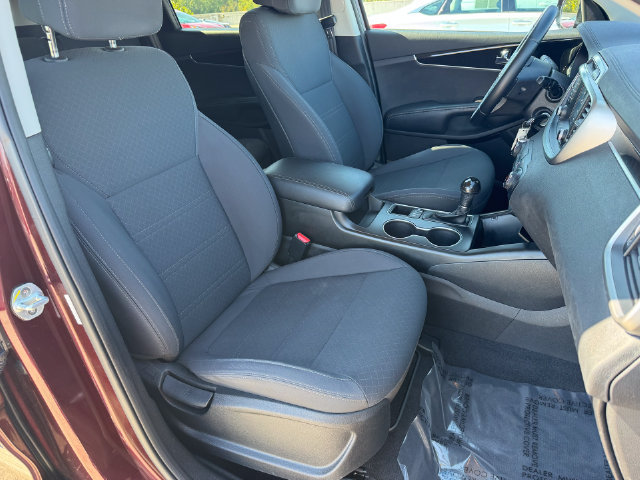 Used 2017 Kia Sorento AWD w/ LX Convenience Package image 11