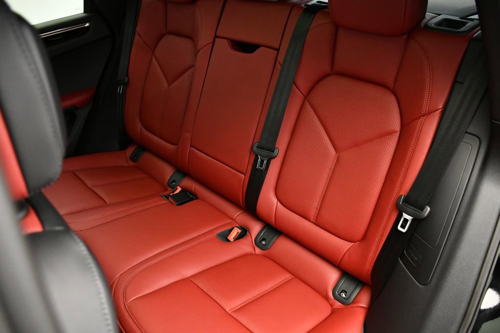 Used 2025 Porsche Macan Turbo image 41