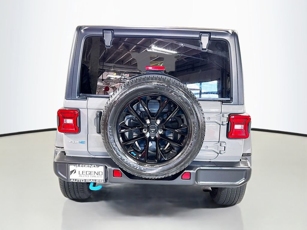 Used 2023 Jeep Wrangler Unlimited Sahara w/ Cold Weather Group AWD/4WD image 8