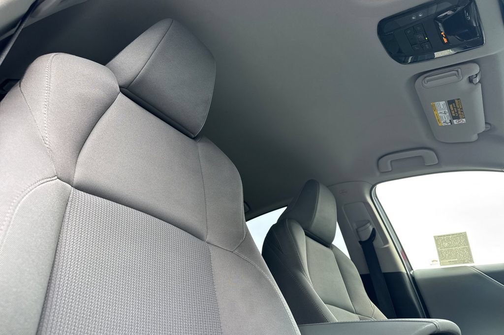 Certified 2021 Toyota Venza LE AWD/4WD image 16