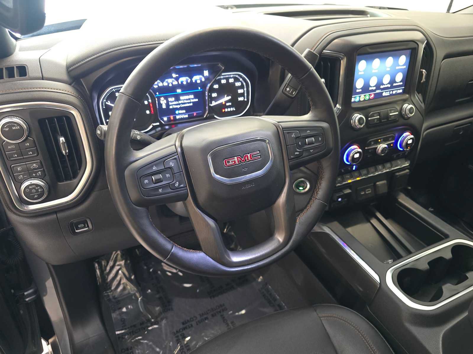 Used 2021 GMC Sierra 1500 AT4 w/ AT4 Premium Package AWD/4WD image 2