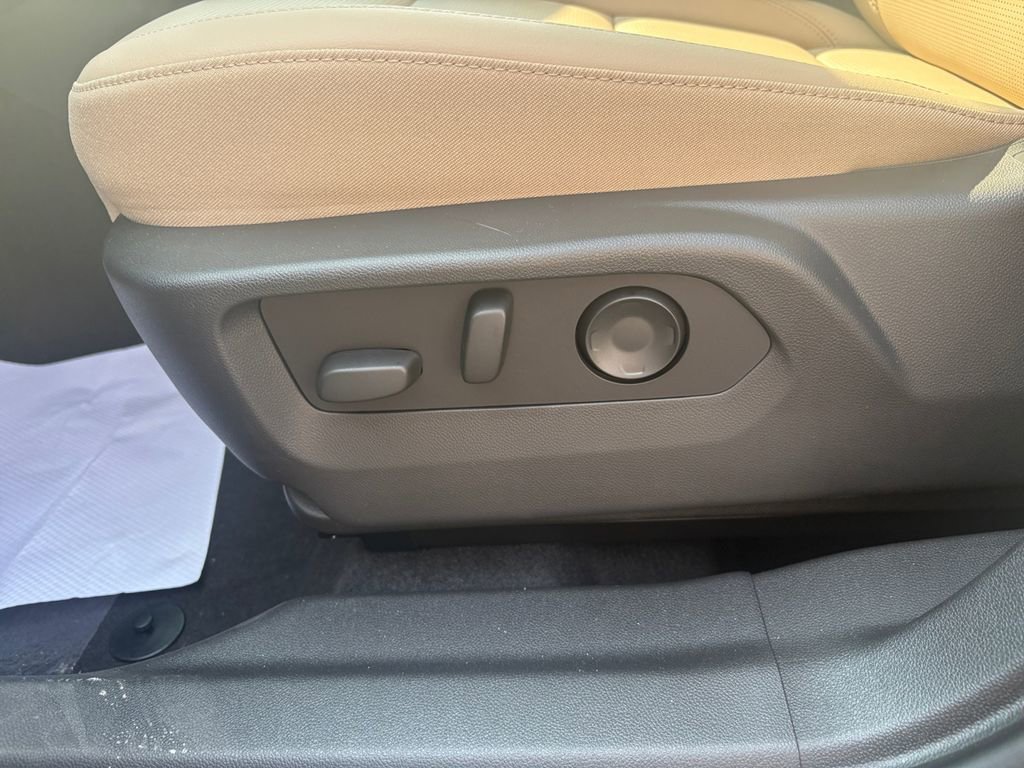 New 2025 Buick Envision Preferred image 14