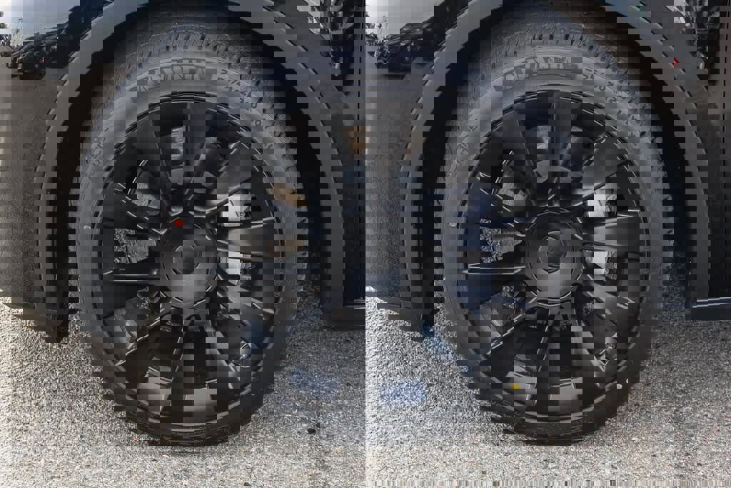 Used 2023 Tesla Model Y Long Range image 12