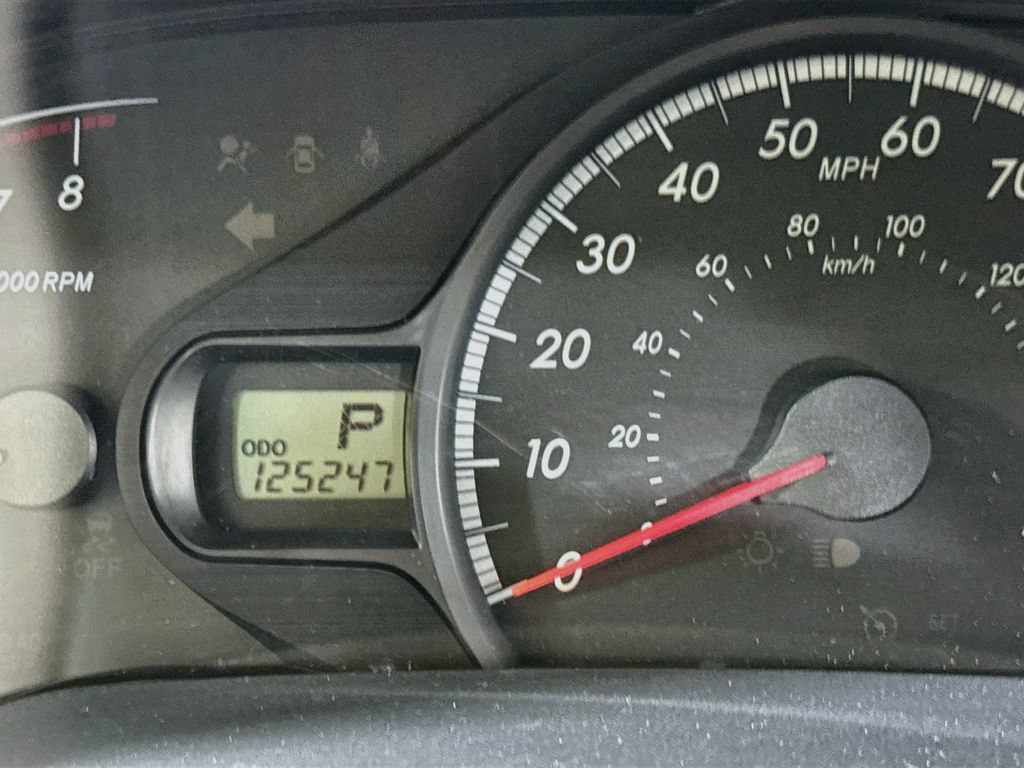Used 2011 Toyota Sienna LE w/ Towing Pkg AWD/4WD image 13