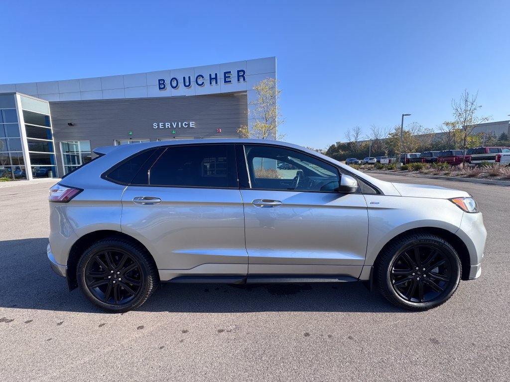 Certified 2022 Ford Edge ST-Line w/ Class II Trailer Tow Package AWD/4WD image 4
