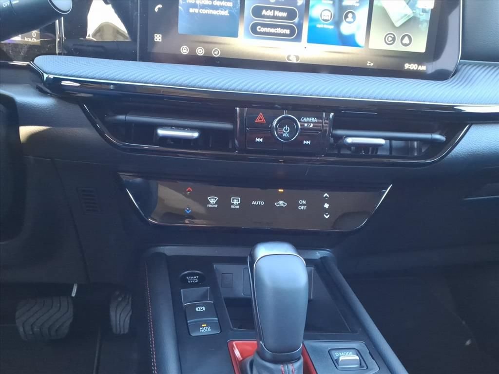 New 2026 Nissan Kicks SR FWD image 13