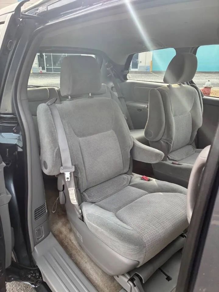 Used 2009 Toyota Sienna CE image 16