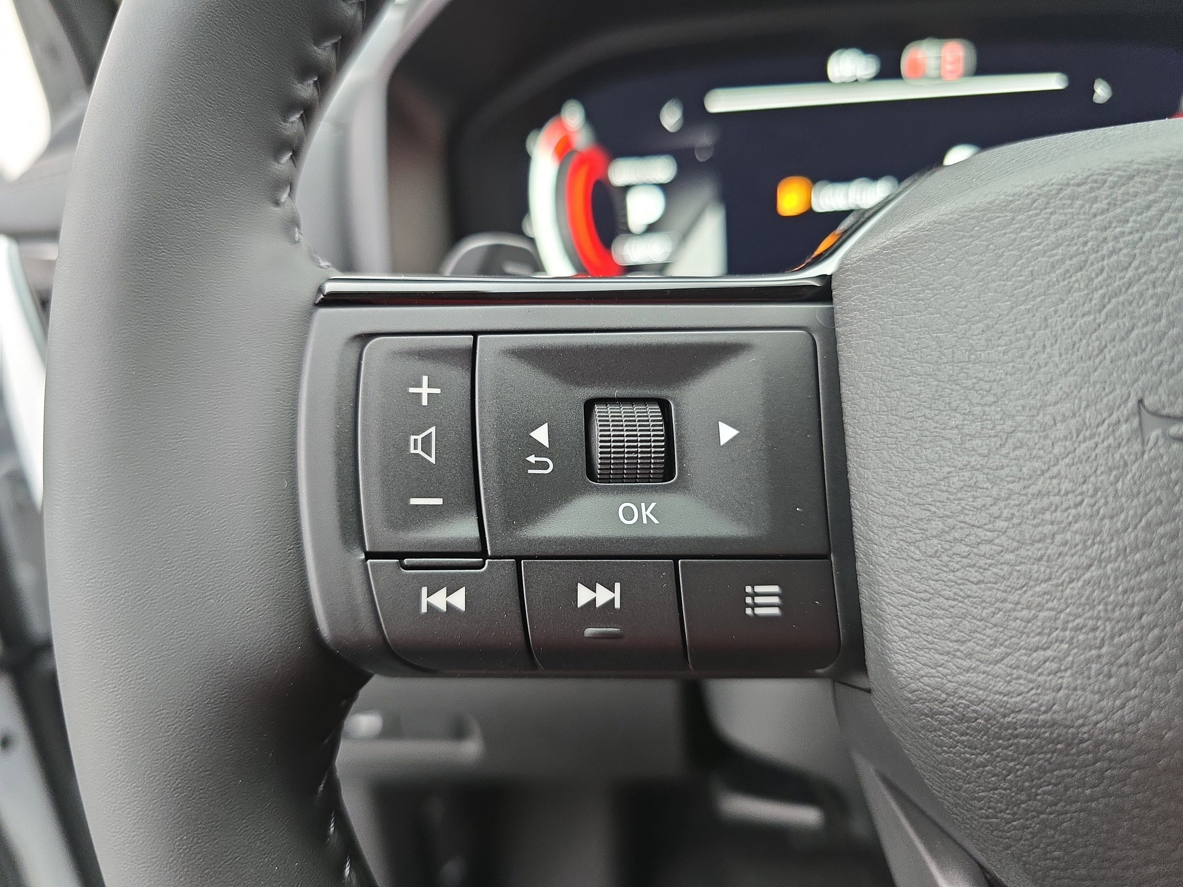 New 2026 Nissan Rogue Platinum image 17