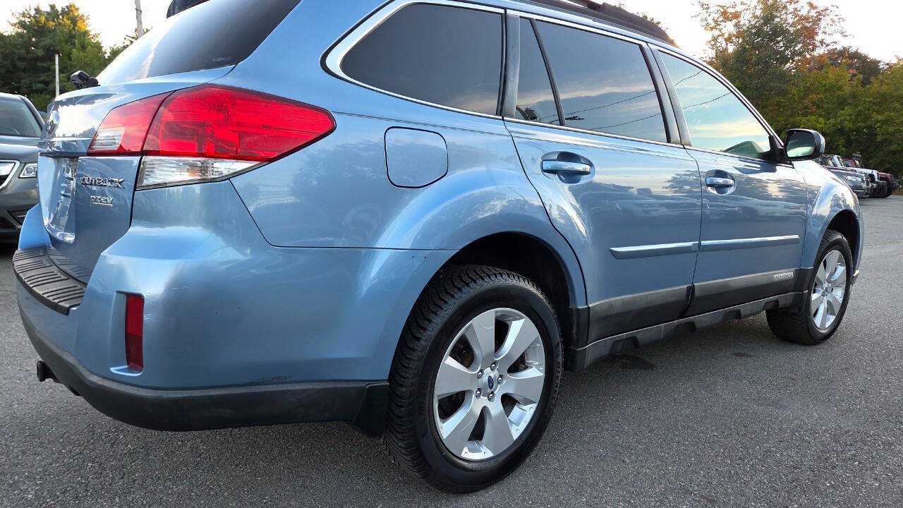 Used 2011 Subaru Outback 2.5i Limited AWD/4WD image 14