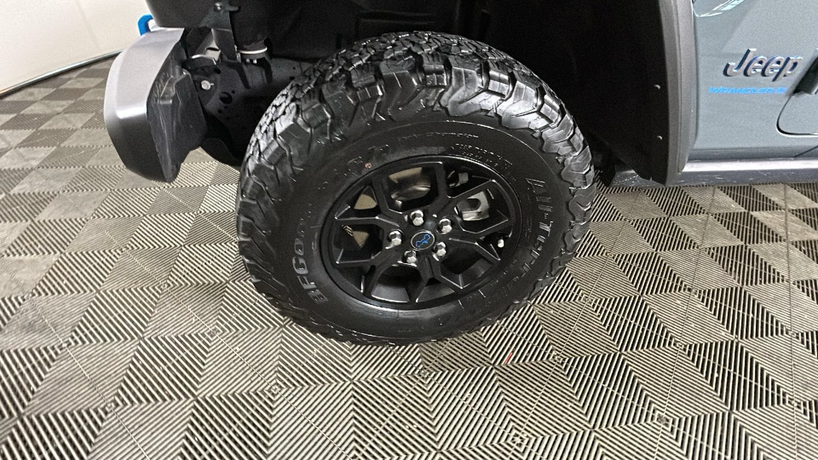 Used 2024 Jeep Wrangler Unlimited AWD/4WD image 10