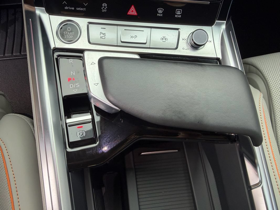 Used 2024 Audi Q8 e-tron Prestige AWD/4WD image 39