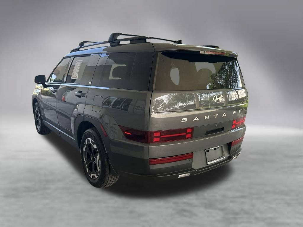 Used 2025 Hyundai Santa Fe SEL FWD image 4