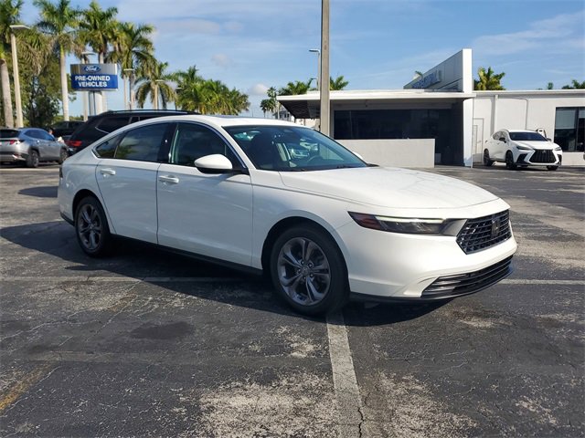 Used 2024 Honda Accord EX image 2